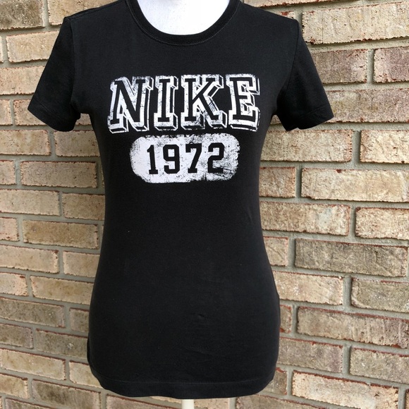 Nike Tops - Nike T shirt